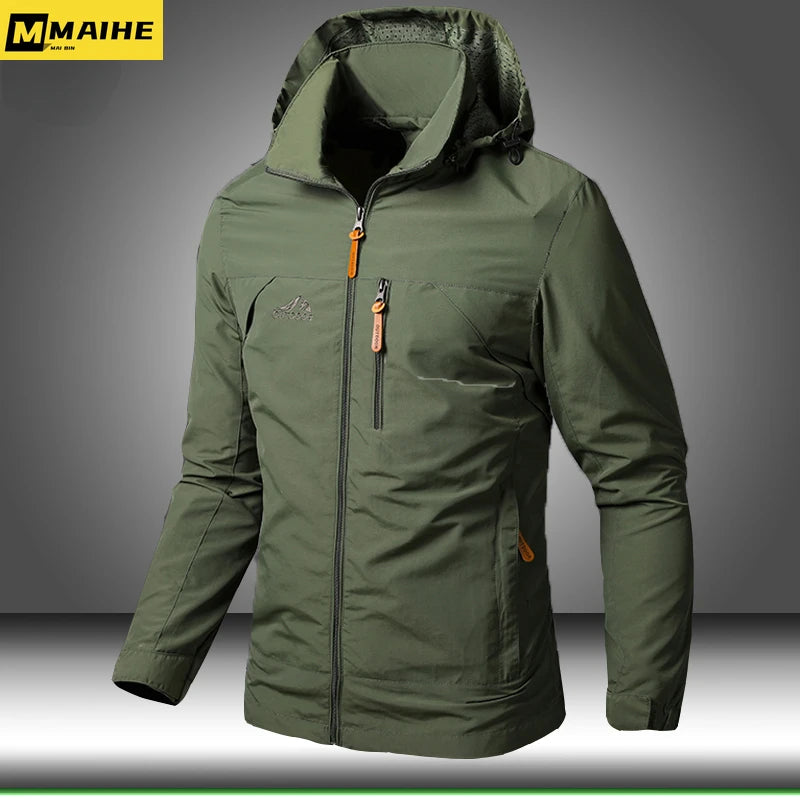 Green jacket with a hood on a gray background, featuring the brand 'MAIHE'.