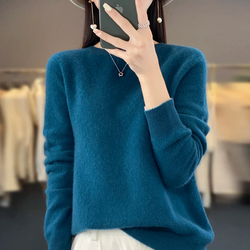 100% Merino Wool Women’s Sweater – Soft Cashmere-Feel O-Neck Pullover, Autumn/Winter Warm Knit Top (14 Colours)