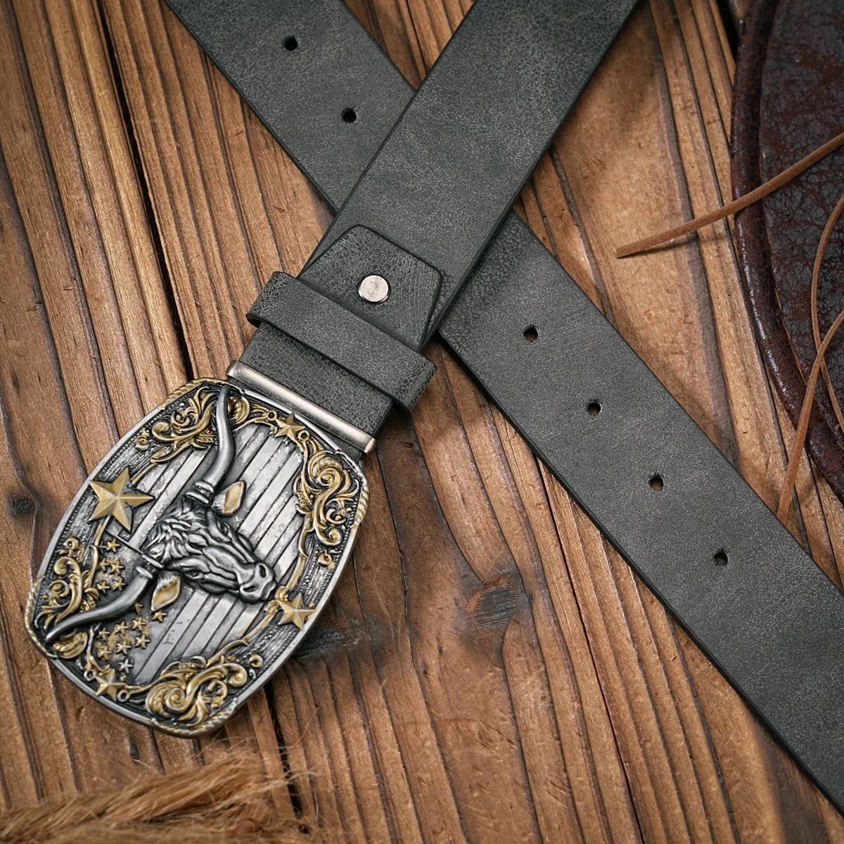 Unisex Western Style PU Leather Belt with Vintage Bull Head Buckle