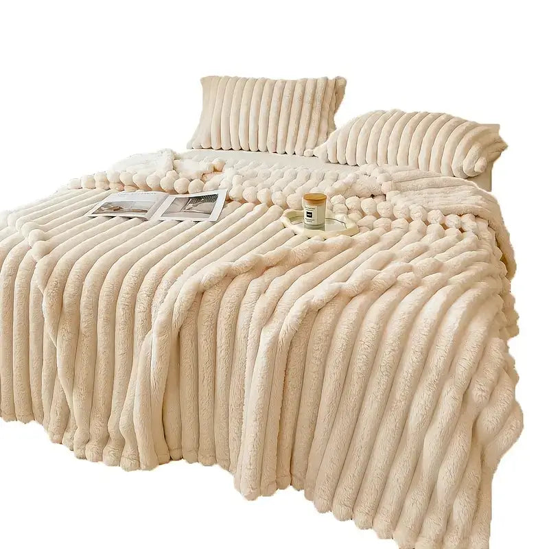 Luxurious Faux Rabbit Fur Throw Blanket – Ultra Soft, Warm & Cozy