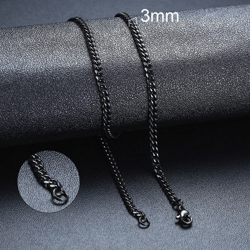 Black chain bracelet on a dark surface with '3mm' text